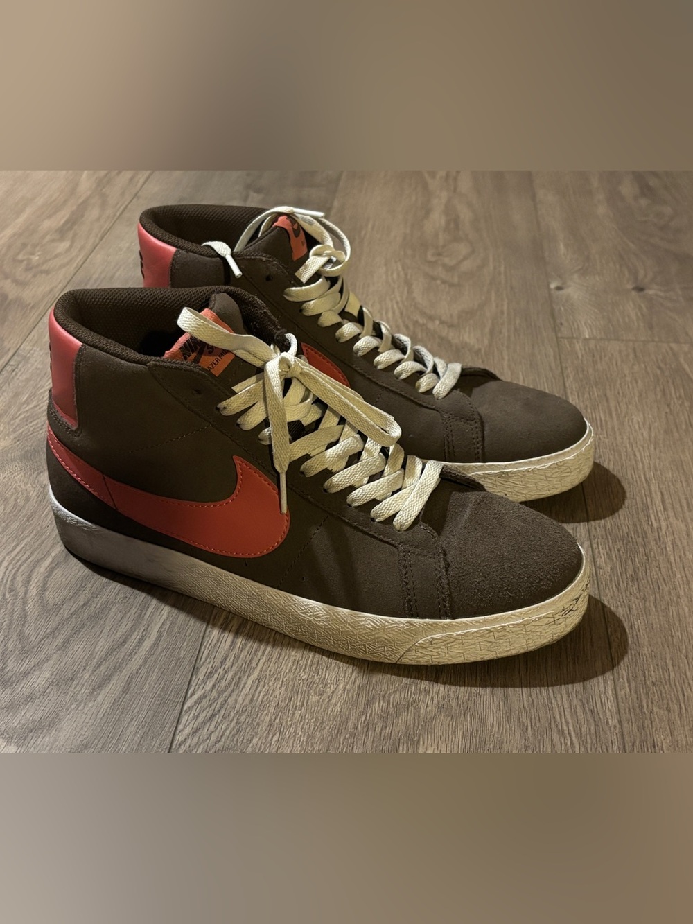 Nike SB Blazer Mid Brown & Red Size 9